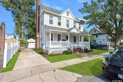 120 S 2nd Street, Lindenhurst, NY 11757