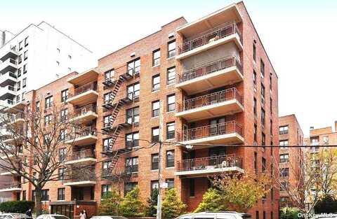 137-05 Franklin Ave, Flushing, NY 11355