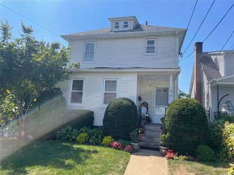 36 Smith Street, Glen Cove, NY 11542