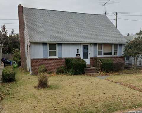 333 N 7th Street, Lindenhurst, NY 11757