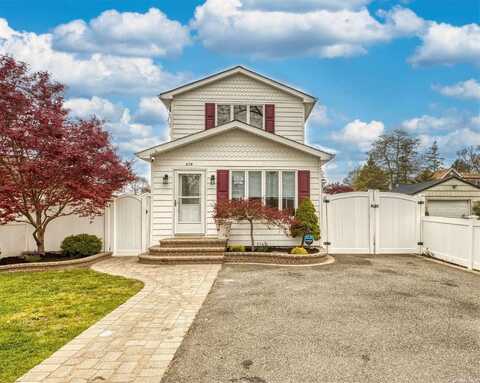 219 Hyman Avenue, West Islip, NY 11795