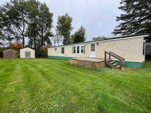 26 Pine Village Street, Presque Isle, ME 04769