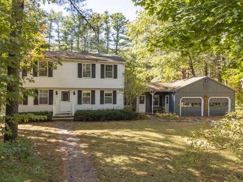 7 Lyn Court, Raymond, ME 04071