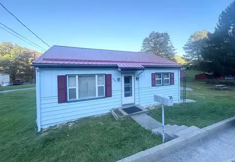 322 Circle Dr, BLUEFIELD, VA 24605