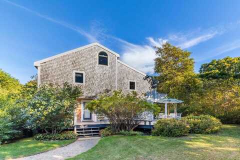 2 Mattakesett Bay Road, Edgartown, MA 02539