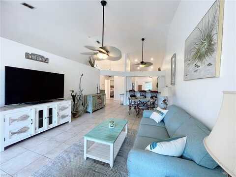 2037 W Crown Pointe, NAPLES, FL 34112