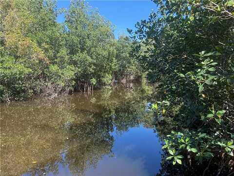 1063 Shadowlawn, NAPLES, FL 34104