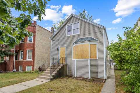 4844 W Warwick Avenue, Chicago, IL 60641