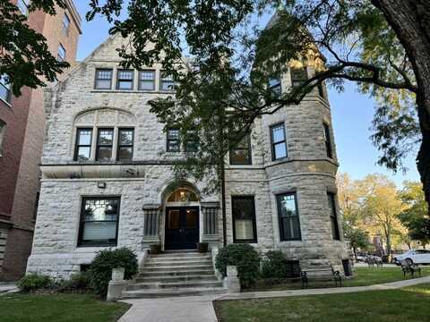 4545 S Drexel Boulevard, Chicago, IL 60653