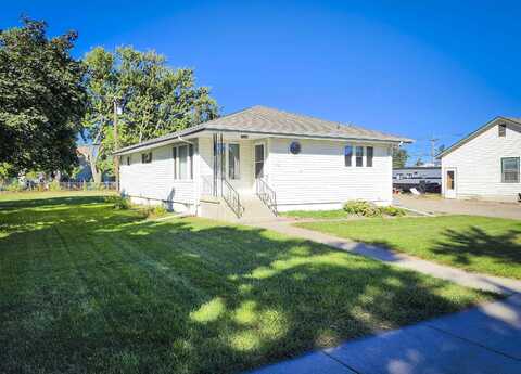 302 S Madison St, Tilden, NE 68781