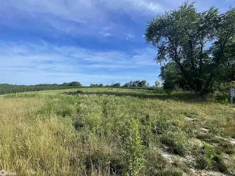 Pin Oaks Lot 8, Mount Pleasant, IA 52641