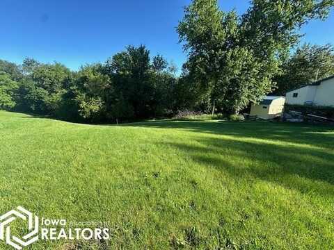 5065-5066 Skyline Drive, Brooklyn, IA 52211