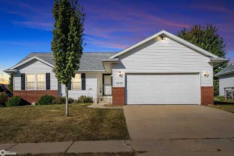 3628 Raccoon Ridge Road SW, Cedar Rapids, IA 52404