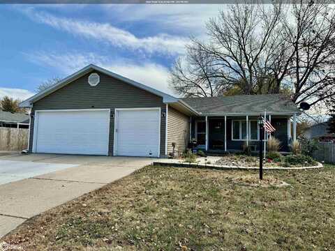 2205 16th Ave N, Clear Lake, IA 50428