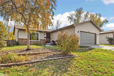 4021 Charter Oak Lane SE, Cedar Rapids, IA 52403