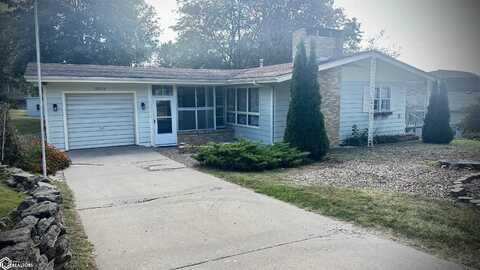 2006 6Th Avenue E, University Park, IA 52595