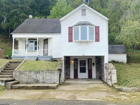 123 Parkway Avenue, Spencer, WV 25276