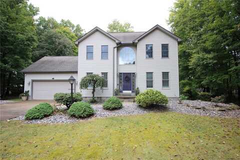 527 Creekside Drive, Hubbard, OH 44425