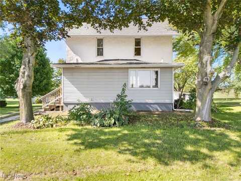 6509 Ravenna Avenue, Louisville, OH 44641