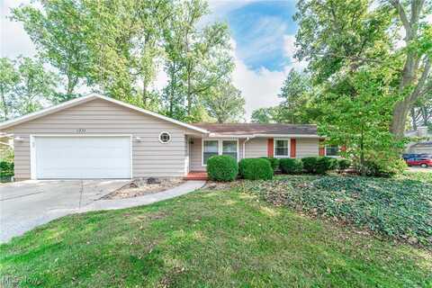 1371 Beechview Drive, Vermilion, OH 44089