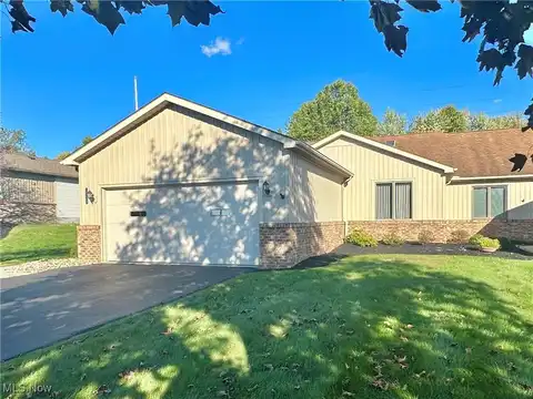 1139 Shadow Ridge Drive, Niles, OH 44446