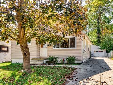 138 Oakwood Street, Barberton, OH 44203