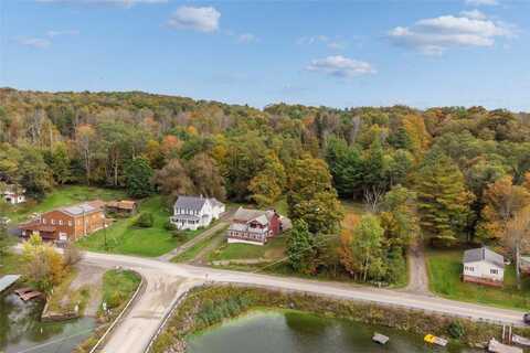 7335 Laurel Lake Road, Brackney, PA 18812