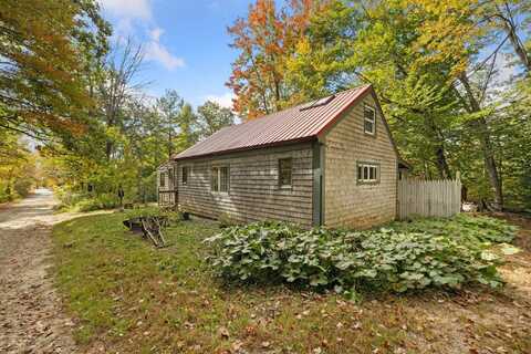 13 Tibbetts Hill Road, Brookfield, NH 03872