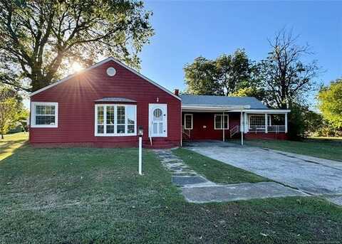 523 S 3rd Street, Okemah, OK 74859