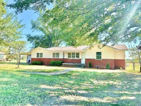 701 N Main Street, Kinta, OK 74552