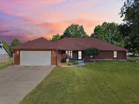 1709 Oakview Road, Okmulgee, OK 74447