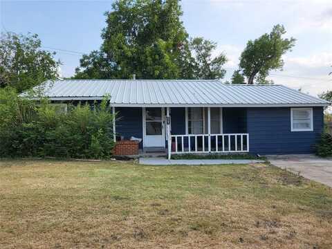 1107 W Archer Street, Jacksboro, TX 76458