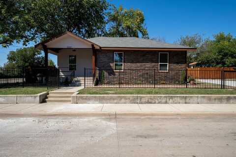 2401 Macie Avenue, Fort Worth, TX 76106