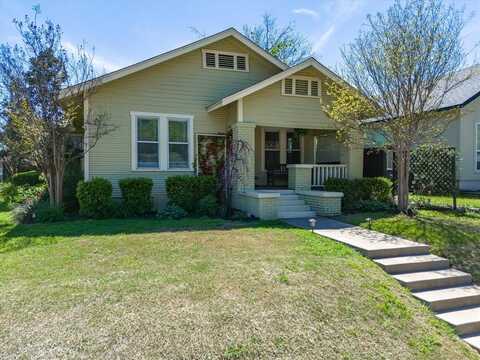 4901 Calmont Avenue, Fort Worth, TX 76107