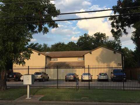 805 N Oak Street, Arlington, TX 76011