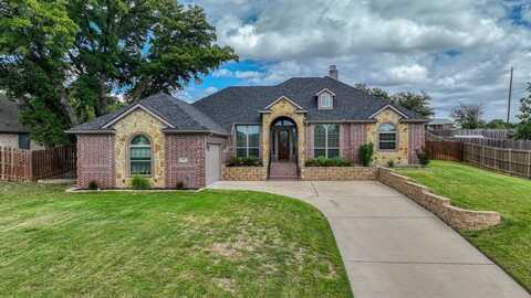 109 Kari Linda Court, Weatherford, TX 76085