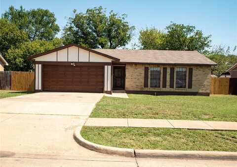 513 Worthway Drive, Grand Prairie, TX 75051