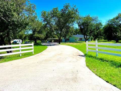 409 Pecan Grove Drive, Clyde, TX 79510