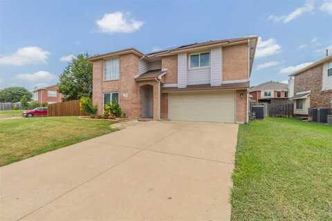 700 Cardinal Drive, Saginaw, TX 76131