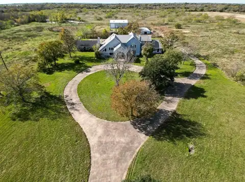 702 Toth Road, Ennis, TX 75119