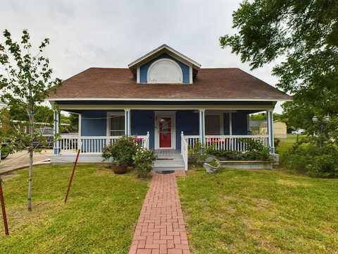 108 Methodist Street, Red Oak, TX 75154