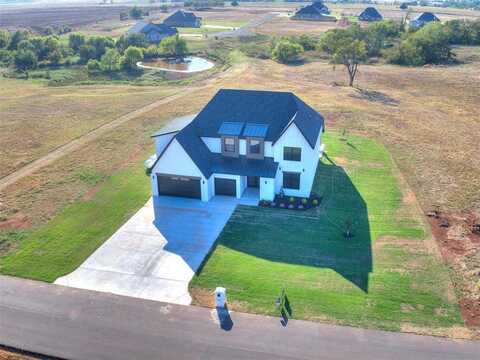 2741 Two Socks Run, Guthrie, OK 73044