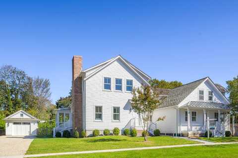 32 Glover Street, Sag Harbor, NY 11963