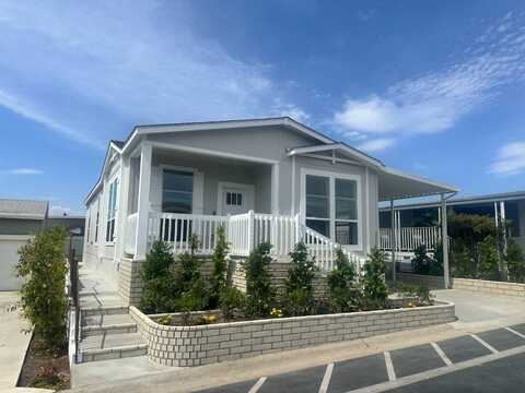 22301 Ridge Route Dr., Laguna Hills, CA 92653