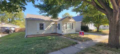 819 E 22nd Ct, Des Moines, IA 50317