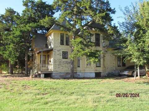 1103 Grand, Cherokee, OK 73728