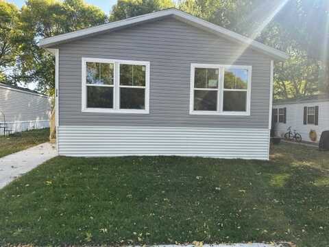 114 laurinda, Mankato, MN 56001