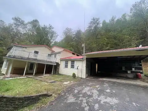 45 Bootlegger Lane, Charleston, WV 25311