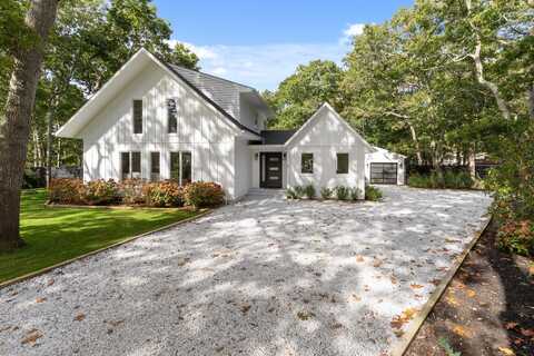 2 DEERFEED PATH, East Quogue, NY 11942