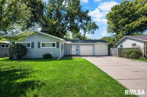 1738 ELMWOOD Drive, Bettendorf, IA 52722